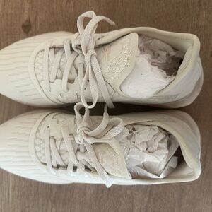 Reebok Women's Cream Sneakers